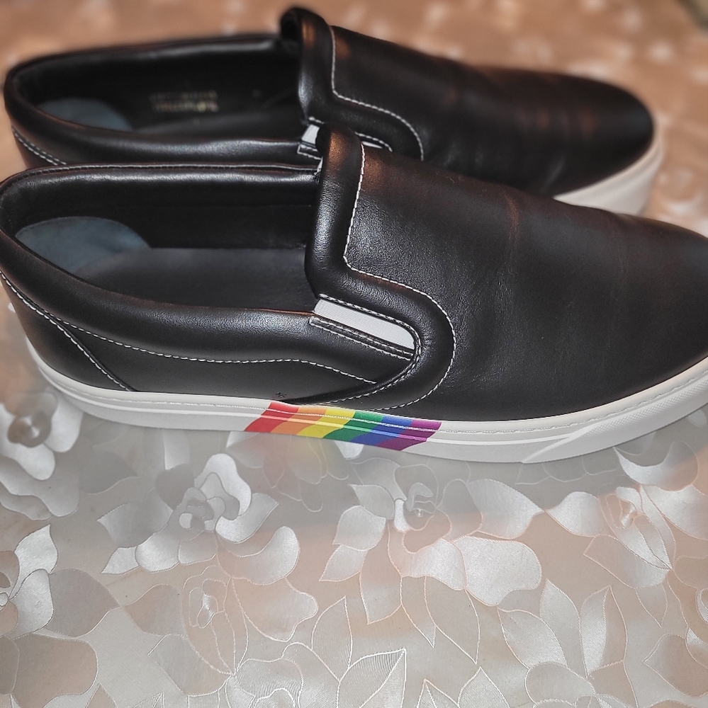 Mens shoes size 11 - Picture 4 of 11